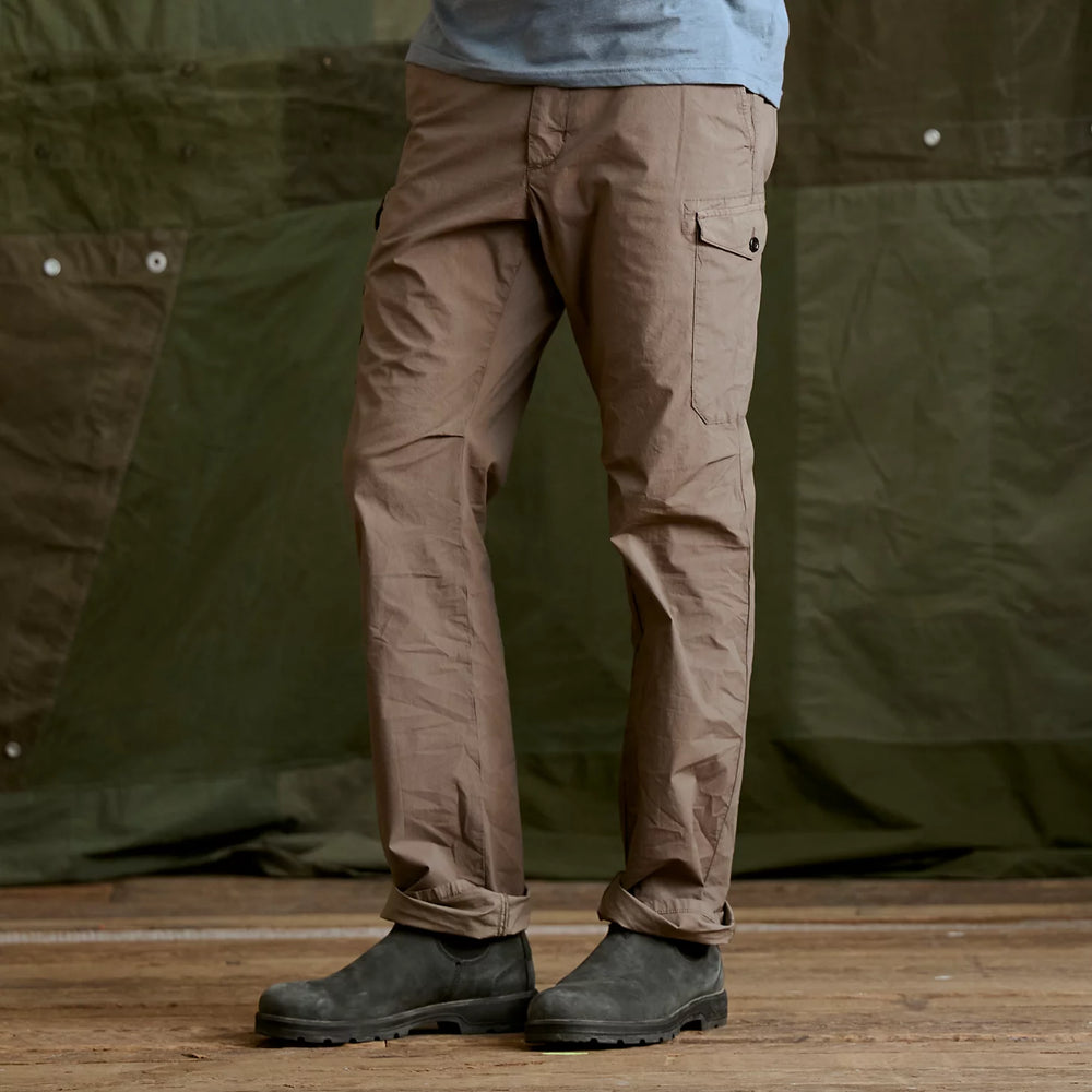 Men's 1856 Stretch Poplin Regular Fit Cargo Pants / Orvis
