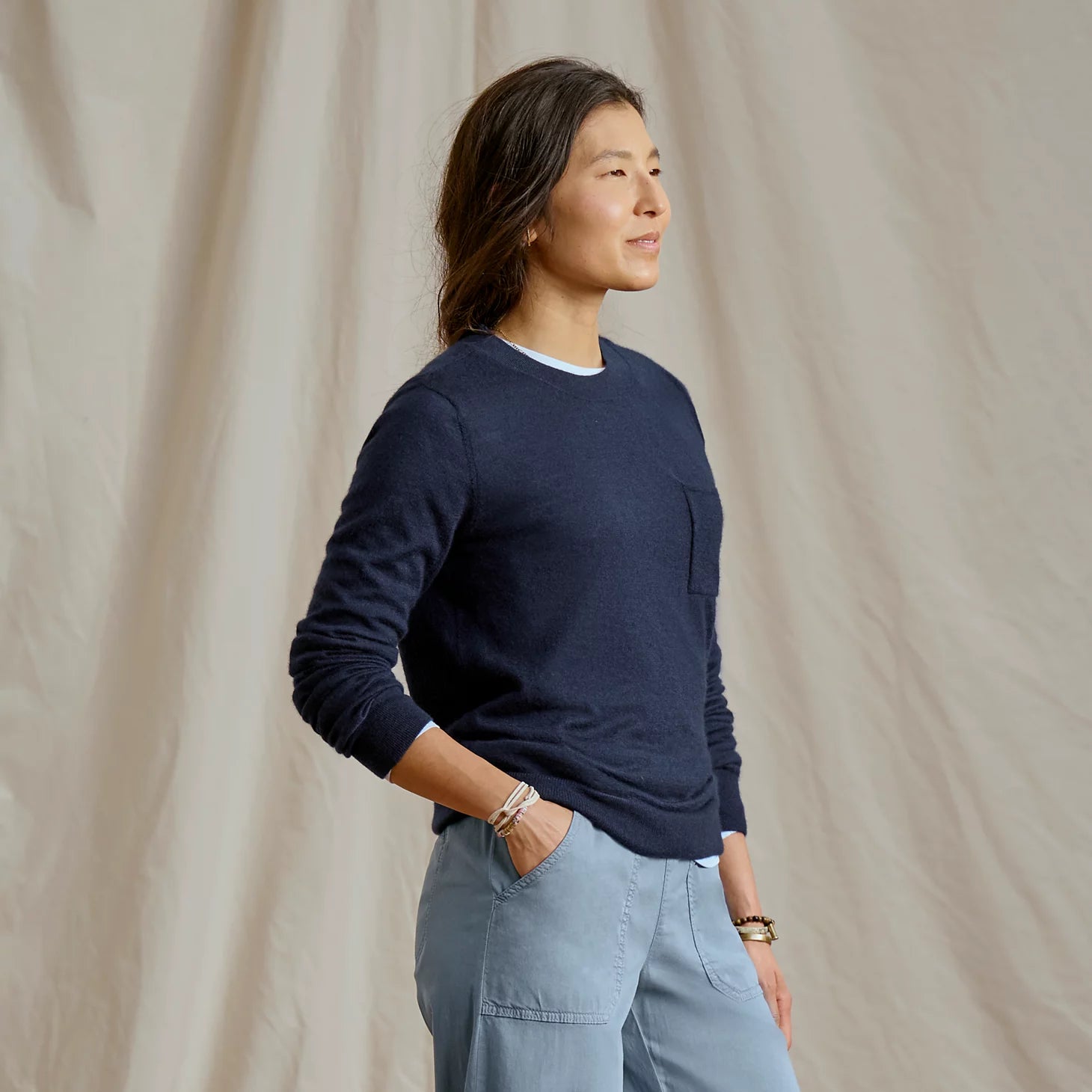Featherweight Cashmere Crewneck Sweater / Orvis